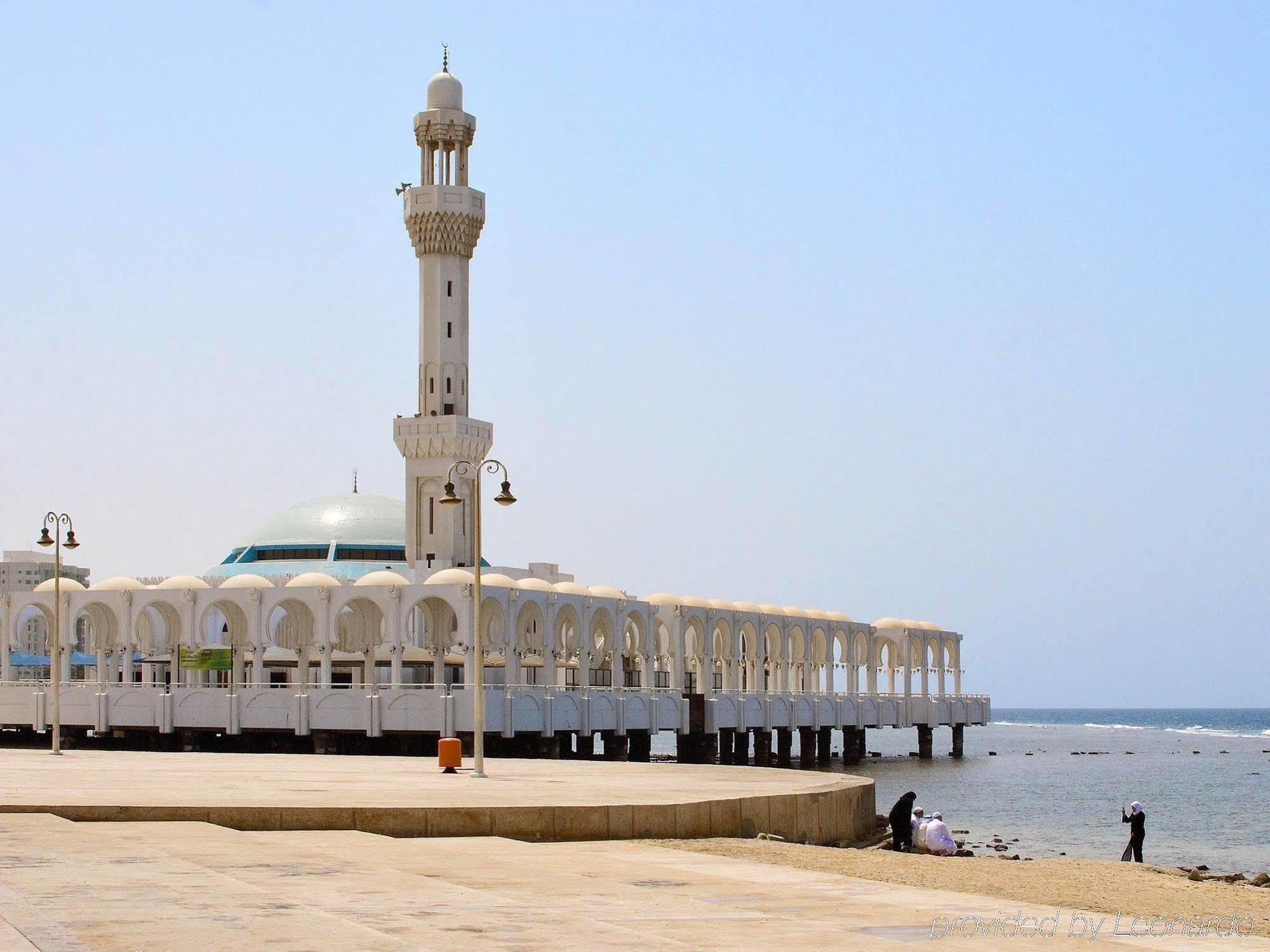 The Venue Jeddah Corniche Jidá Exterior foto Al-Rahmah Mosque